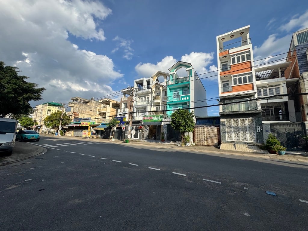 HXH THOẠI NGỌC HẦU, TÂN PHÚ, CHUẨN 71M2 HIẾM CÓ. GIẢM 550TR CHỈ CÒN 7.6T TL TỐT