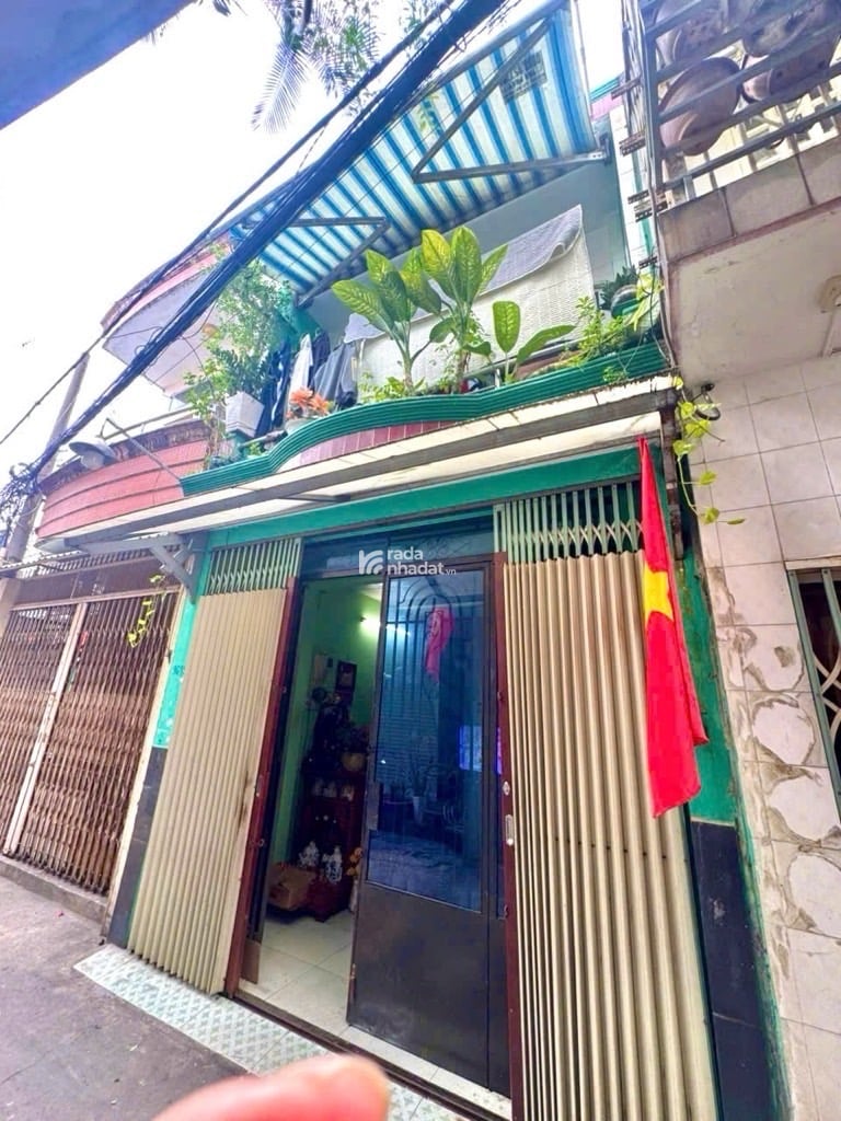 SÁT VÁCH TÂN BÌNH, HẺM XE HƠI ÂU CƠ, TÂN PHÚ, 40M2 Ở NGAY GIẢM 550TR CHỈ 5.79T TL TỐT