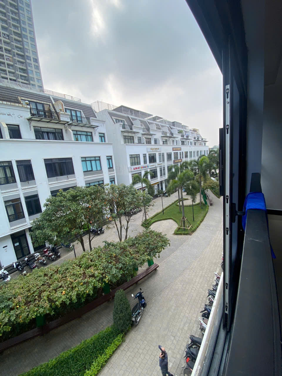 Cho thuê nhà Vinhomes Gardenia - Hàm Nghi - Mỹ Đình DT 93m2, MT 6m, 5 tầng thông sàn, giá 50 triệu