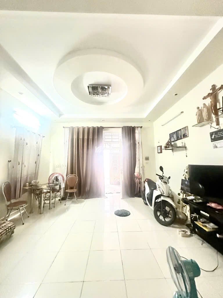 " Bán nhà mới , 3 tầng - Đường Số 13-  Phước Bình, Q9- ĐT: 134m (7 x 20).Giá nhỉnh : 14.x tỷ(TL)