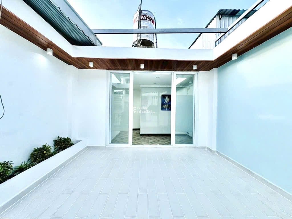 NHÀ ĐẸP - XE HƠI VÀO NHÀ - FULL NỘI THẤT