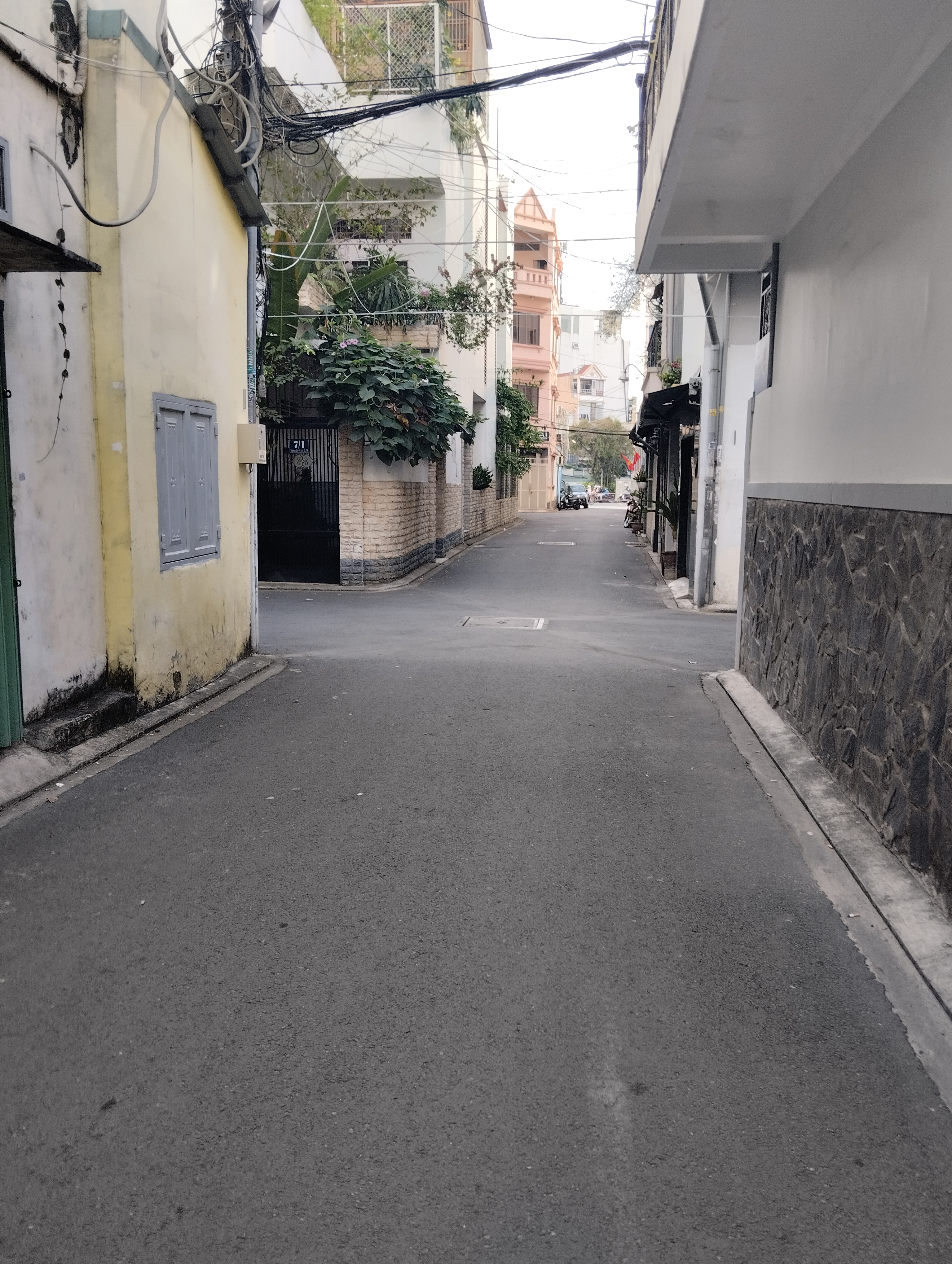 NHÀ MỚI ĐÓN TẾT VÀO Ở NGAY - 6 TẦNG - 48M2 - NGANG 5M - GẦN UBND QUẬN TÂN PHÚ - HẺM THÔNG Ô TÔ