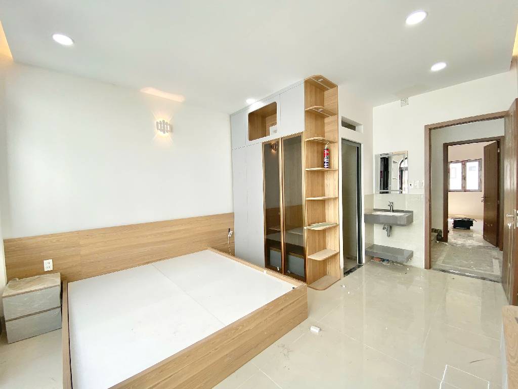 CHỦ ĐANG XÂY FULL SẮP HOÀN THIÊN LÔ SỐ 6, 5 TẦNG HOÀN CÔNG, ĐƯỜNG 8M 