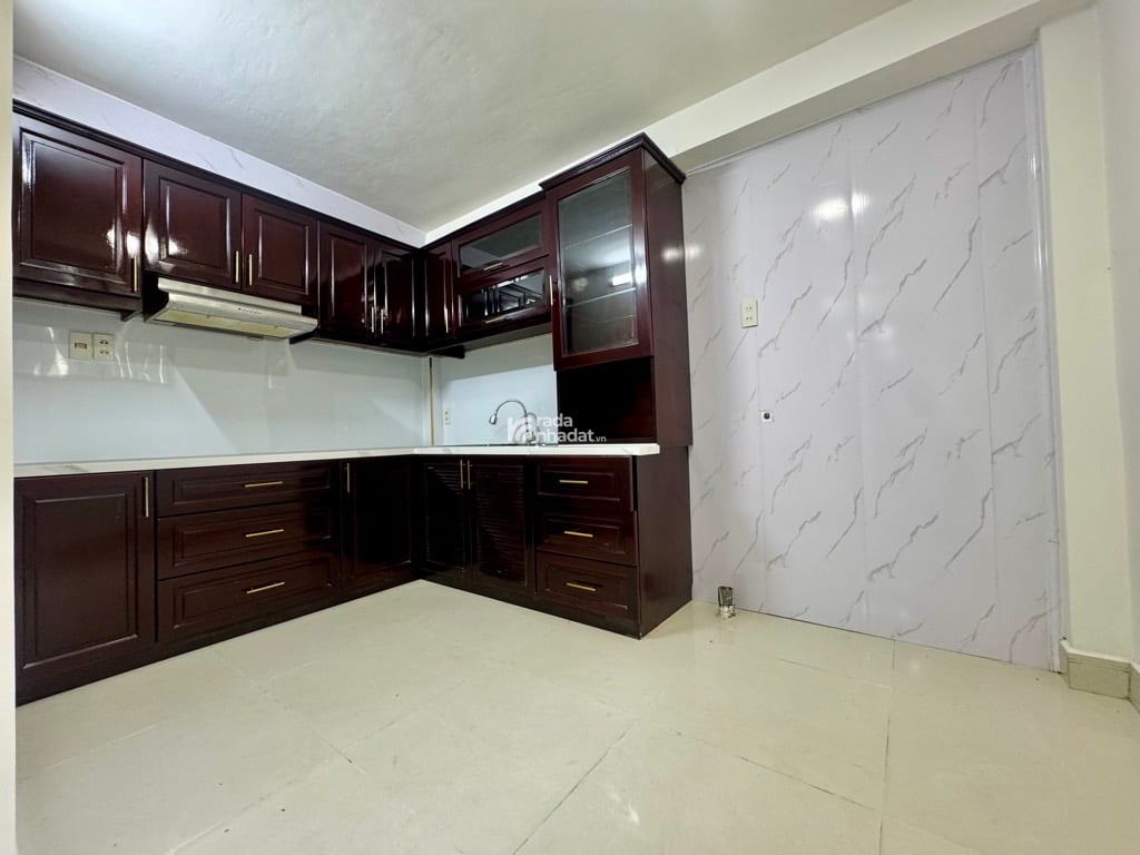 NHÀ 2 TẦNG LÔ GÓC NGAY NGÃ TƯ PASTEUR- VÕ VĂN KIỆT- TRUNG TÂM Q1 - 3 PN- CHO THUÊ DÒNG TIỀN CAO