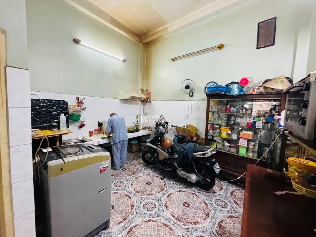 NHÀ 3 TẦNG - 54M2 (4.1x13.2) - 4PN - HẺM THÔNG Ô TÔ - GẦN SÂN BAY -  9 TỶ 600