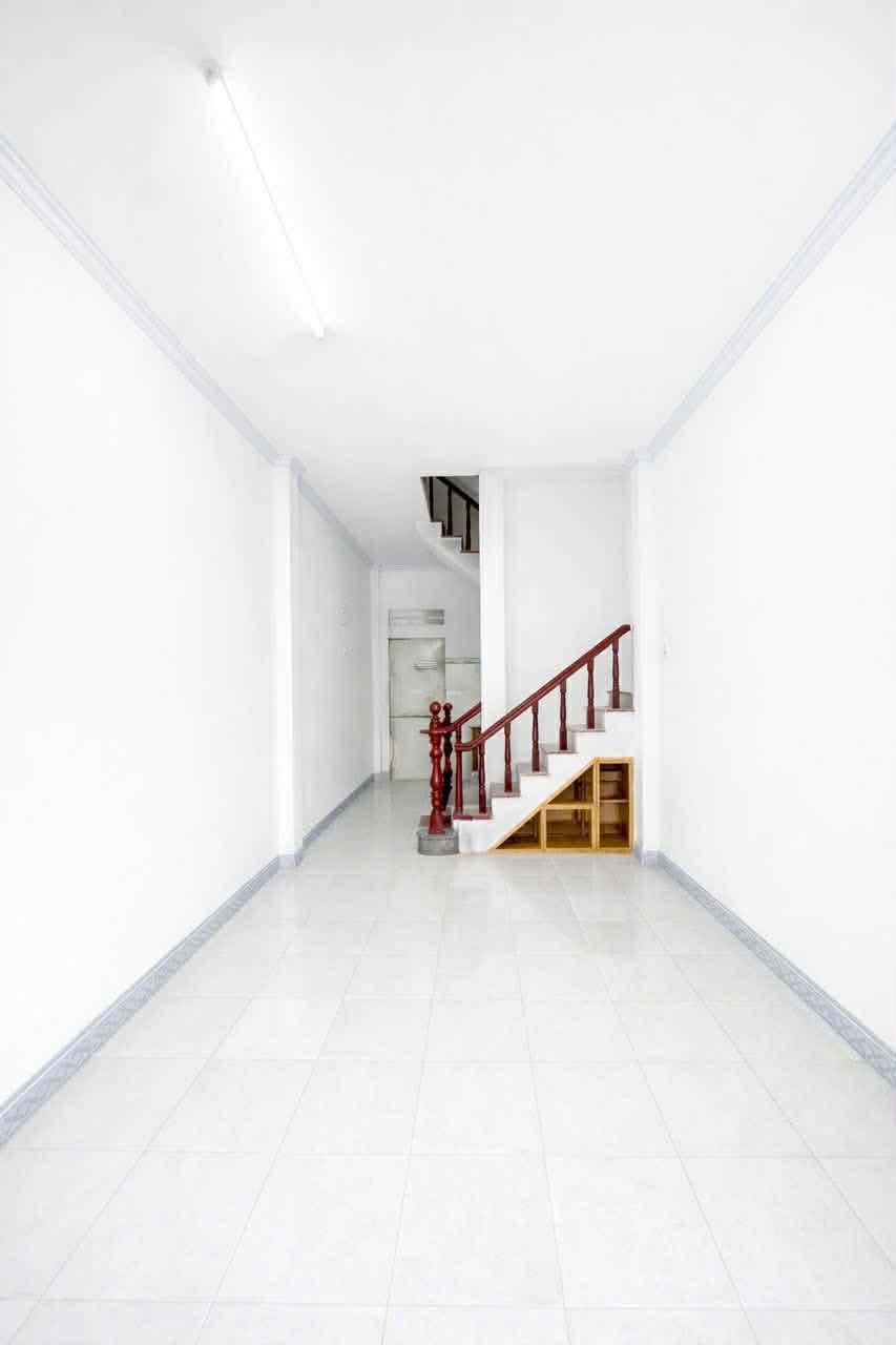  NHÀ CẤP 4 MỚI Ở NGAY 2 TẦNG GẦN ỦY BAN PHƯỜNG TÂN CHÁNH HIỆP – XE HƠI TỚI NHÀ CHỈ 30M