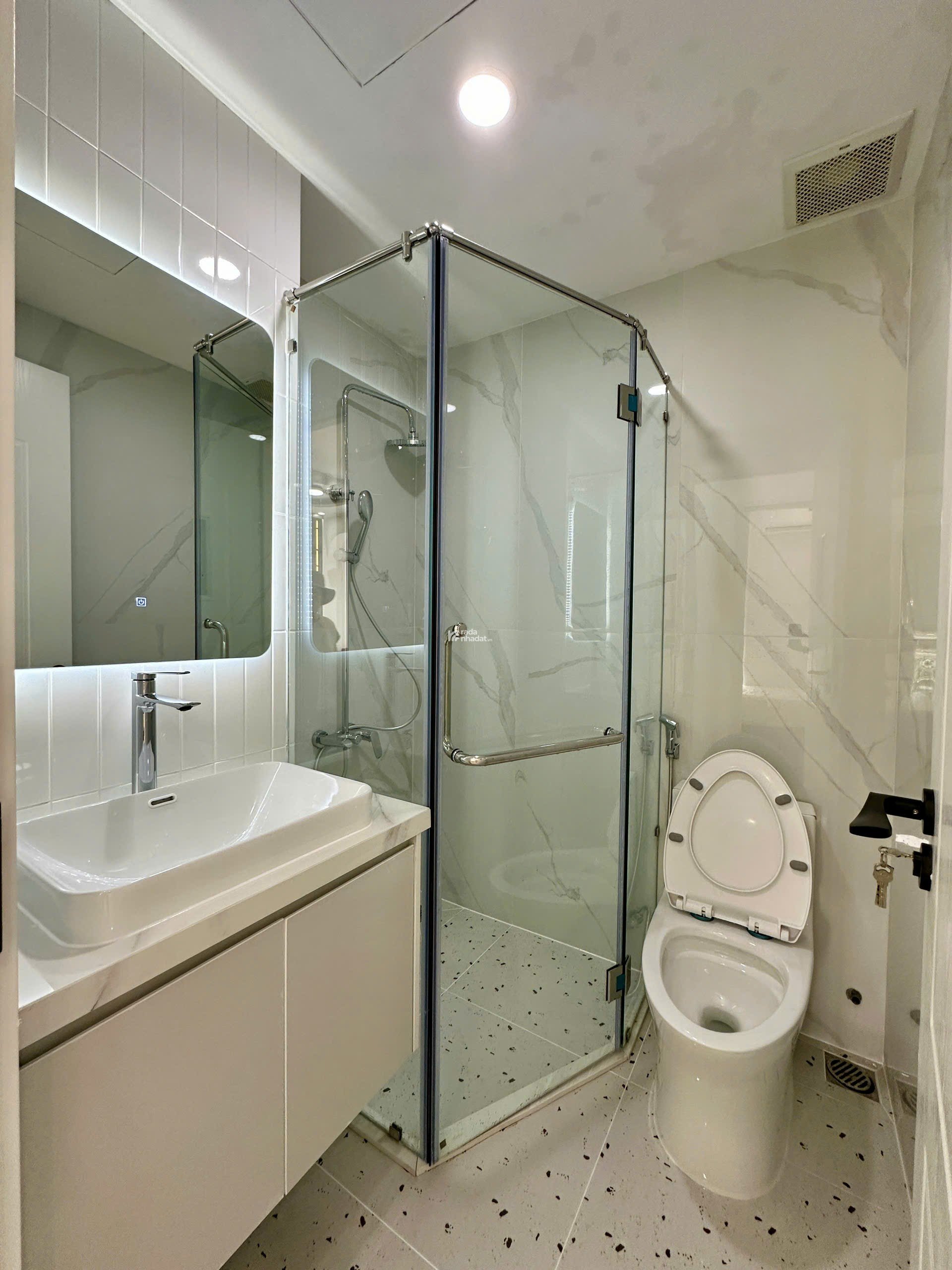 Bán nhanh căn hộ Sky garden 3, PMH, Q7, DT 74m2, Tk 3PN nhà mới đẹp, giá chỉ 6,1 tỷ 