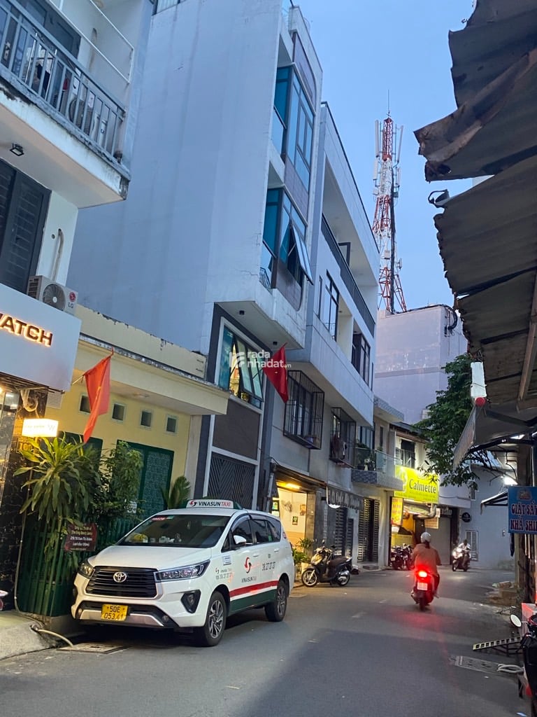 HẺM XE HƠI SÁT MT PHAN XÍCH LONG, PHÚ NHUẬN, 4 TẦNG ĐÚC BTCT. GIẢM 350TR CHỈ 4.99T TL 