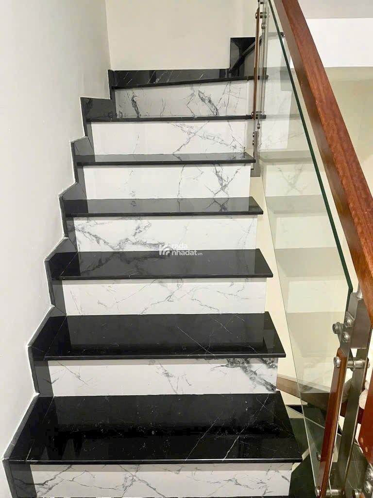 MẶT TIỀN ĐƯỜNG HOA - KHU PHỐ ẨM THỰC PHAN XÍCH LONG - 4TẦNG - CHỈ NHỈNH 17TỶ