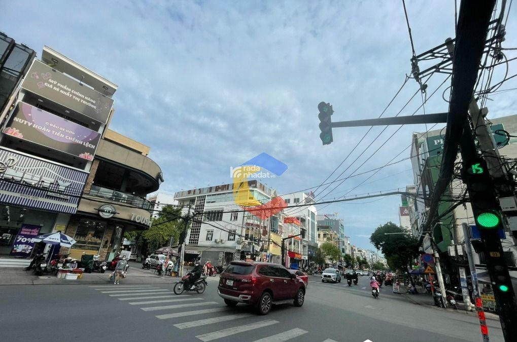 Bán nhà mặt tiền Nguyễn Gia Trí Bình Thạnh (45 tỷ)