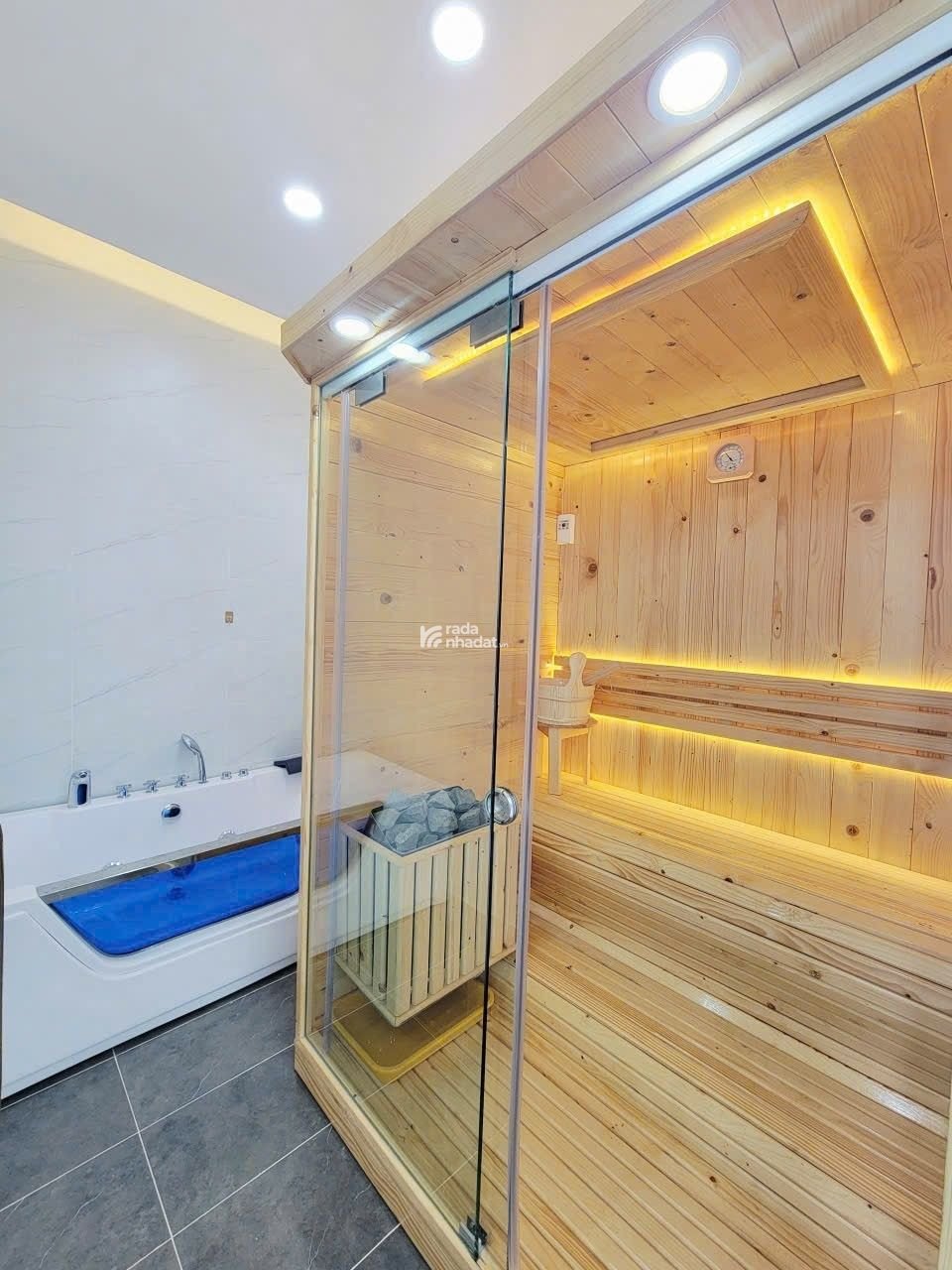 BÁN NHÀ HXH 4 TẦNG HƯƠNG LỘ 2 ,BÌNH TRỊ ĐÔNG, Q. BÌNH TÂN CHỈ 7.3 TỶ