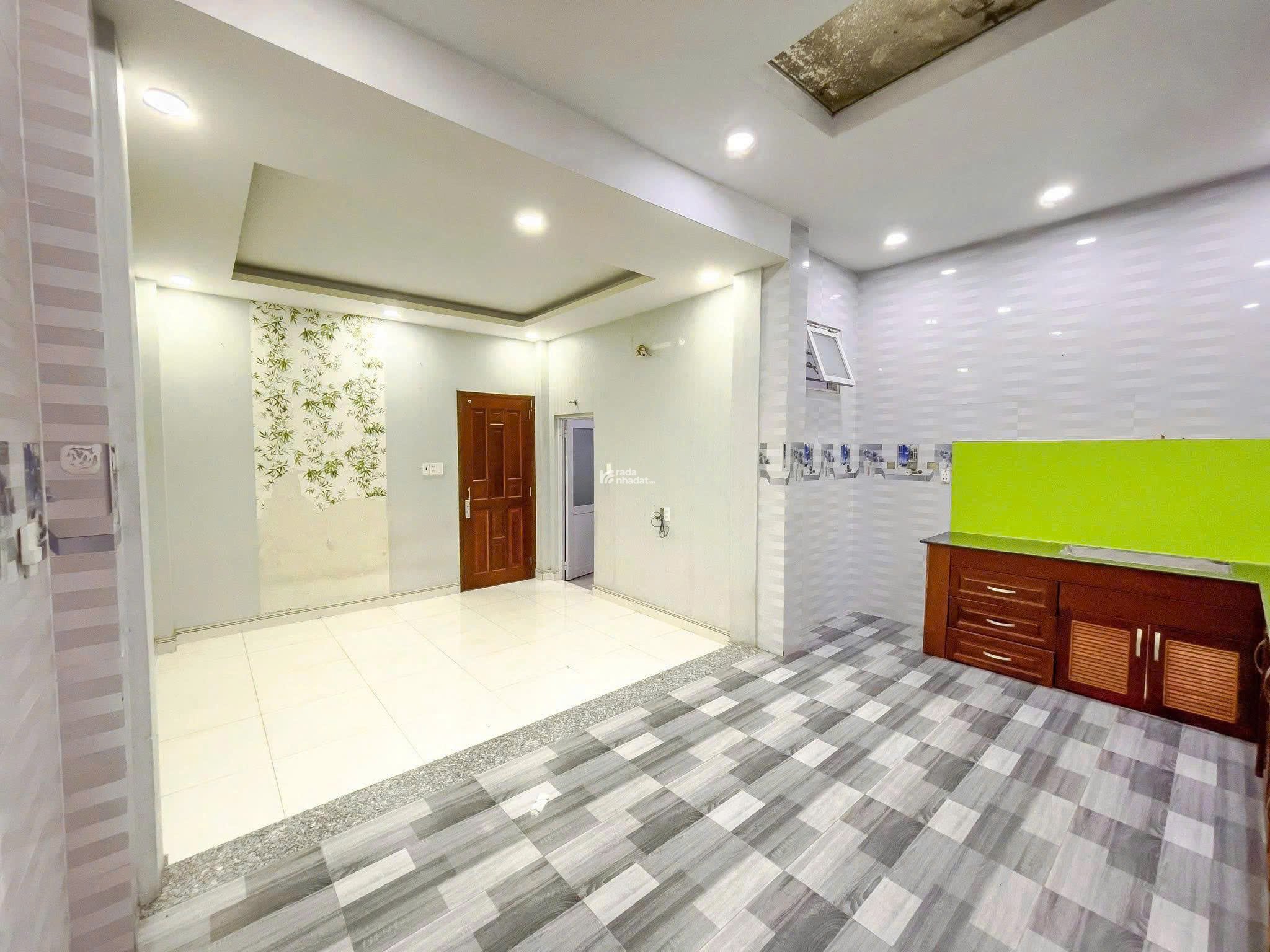 MẶT TIỀN KINH DOANH ĐẸP NHẤT HÀ HUY GIÁP NHÀ MỚI 6 TẦNG CÓ THANG MÁY