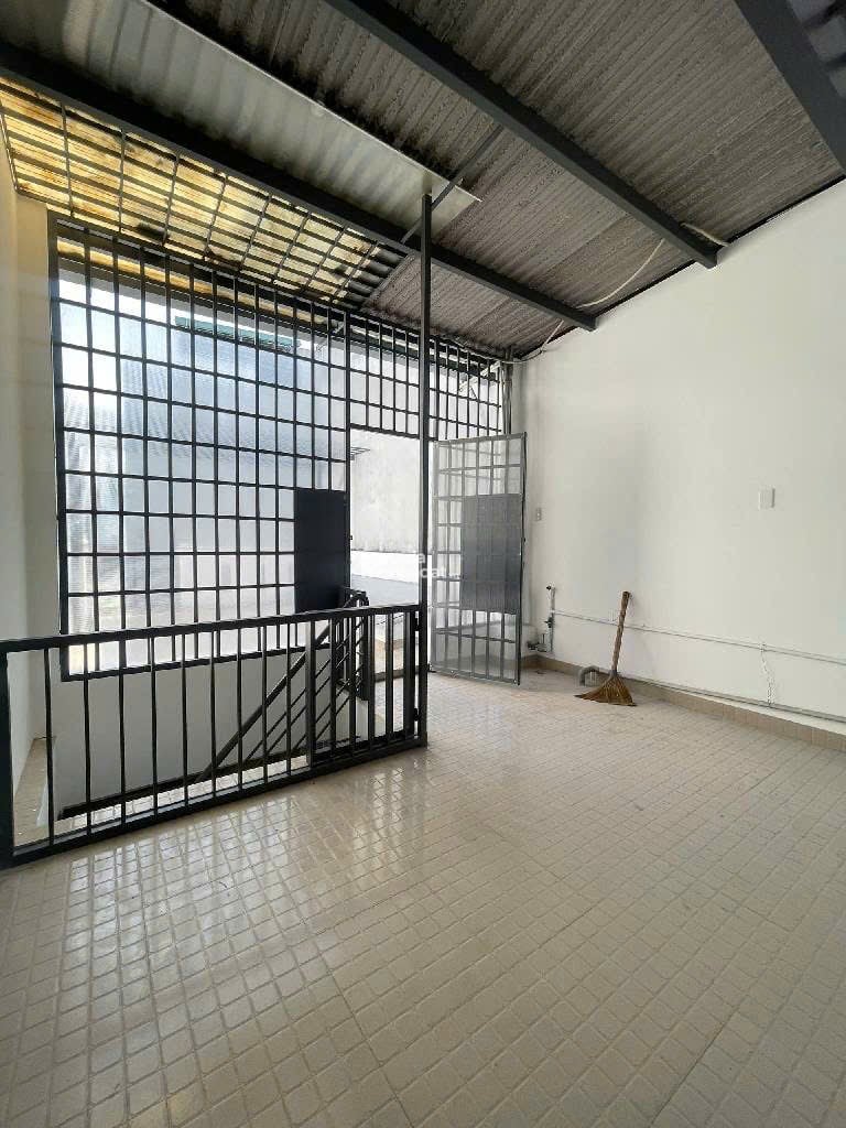 DC6, Tân phú 36m2, 3 tầng st, nhà đẹp oto, giá rẻ