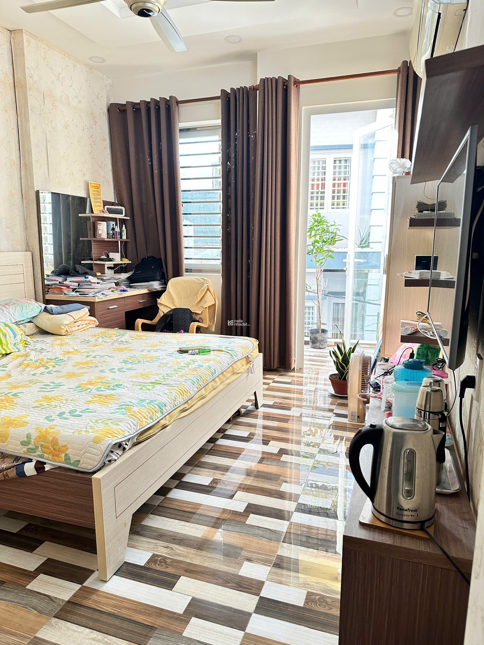 Bán Gấp Căn Hộ Dịch Vụ, 11 phòng,4 Tầng, 118m, Giá Nhỉnh 8 Tỷ 