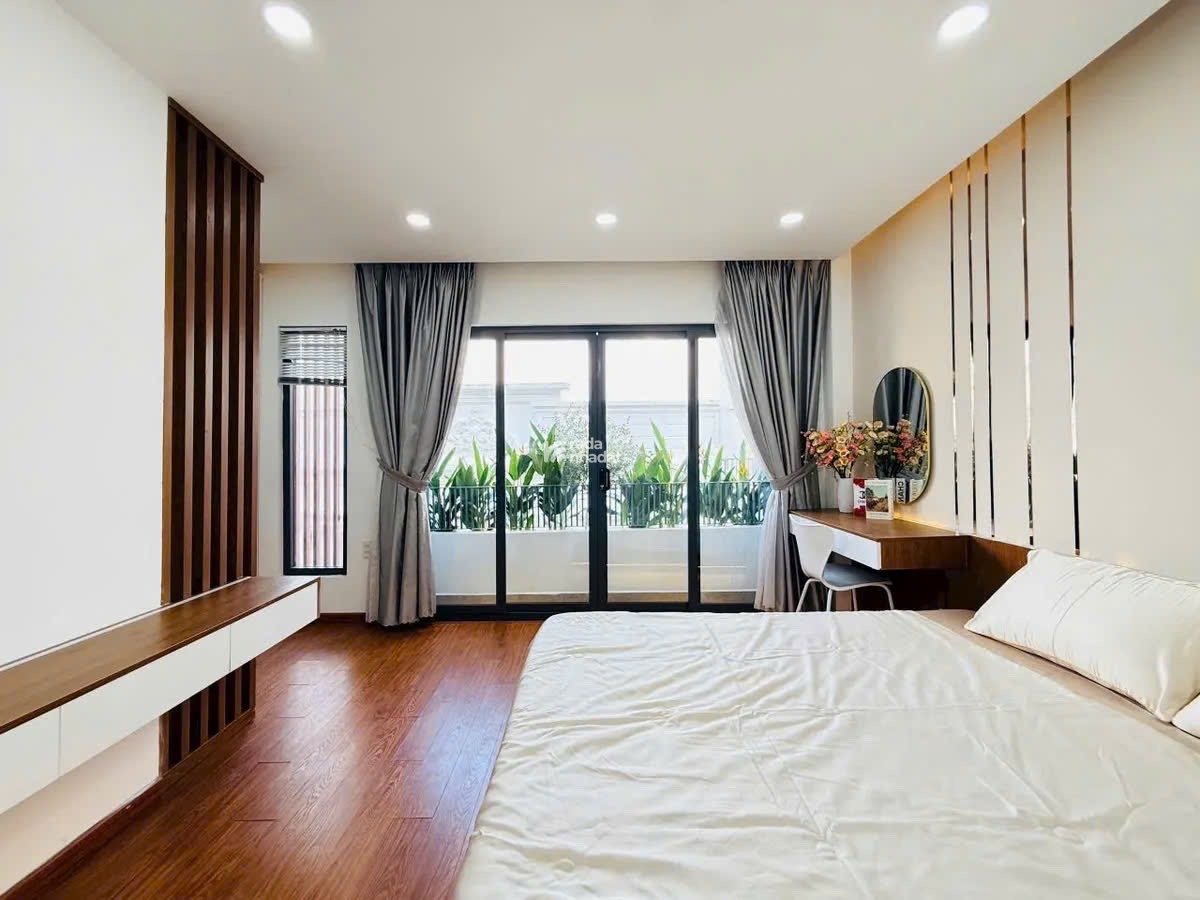 NHÀ 5 TẦNG XÂY MỚI FULL NỘI THẤT - 5x12 - KHU PHÂN LÔ HẺM 6M XE HƠI ĐỖ CỬA- CHỈ 9.39 TỶ TL