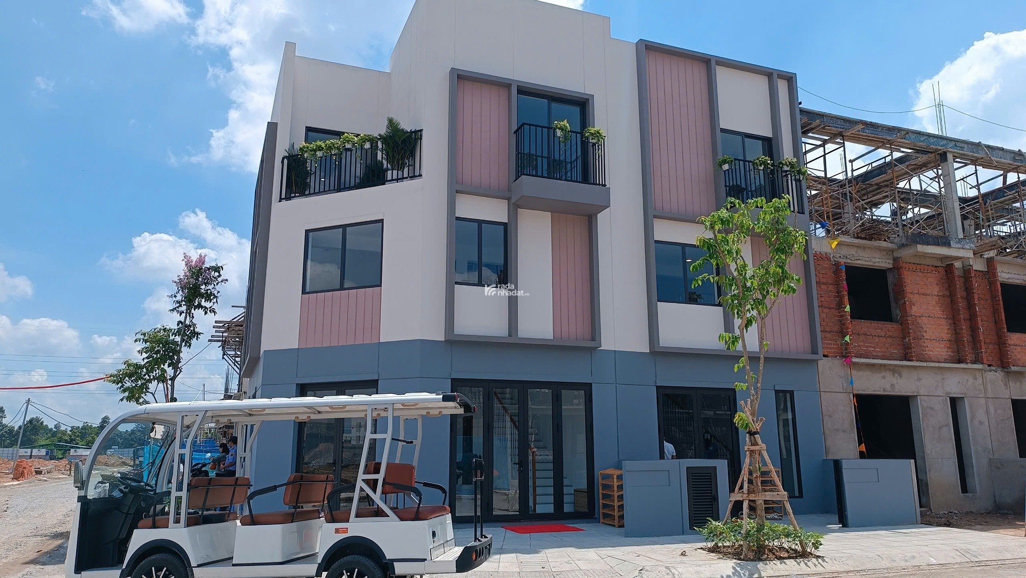 Nguồn chủ đầu tư nhà thương mại , căn hộ , đất nền sổ sẵn 