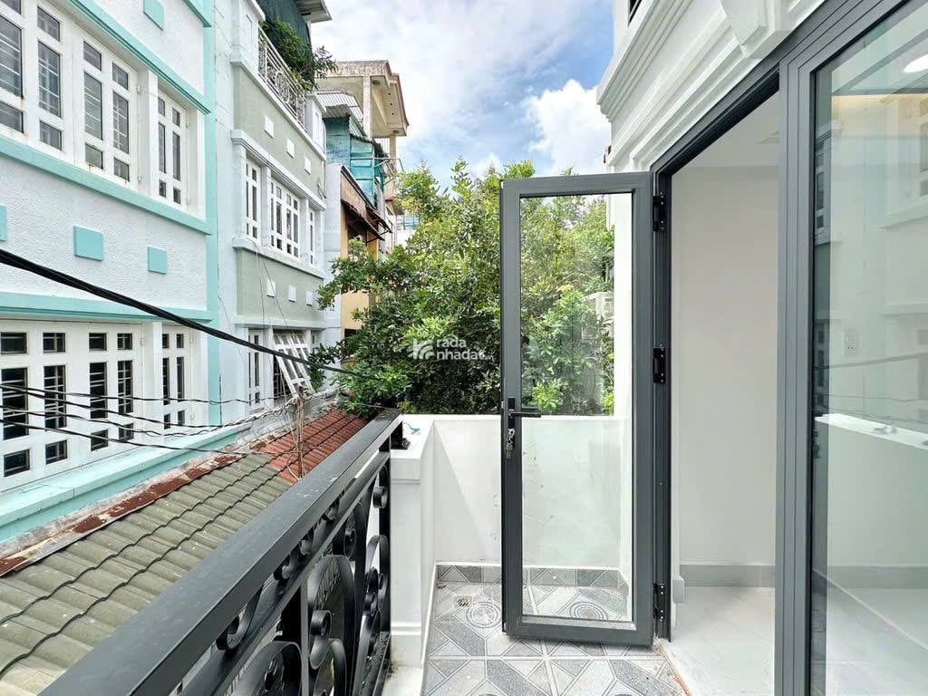 VIP ĐOÀN THỊ ĐIỂM - PHÚ NHUẬN - 4 TẦNG - 5PN 5WC - 45M2 NGANG 5M