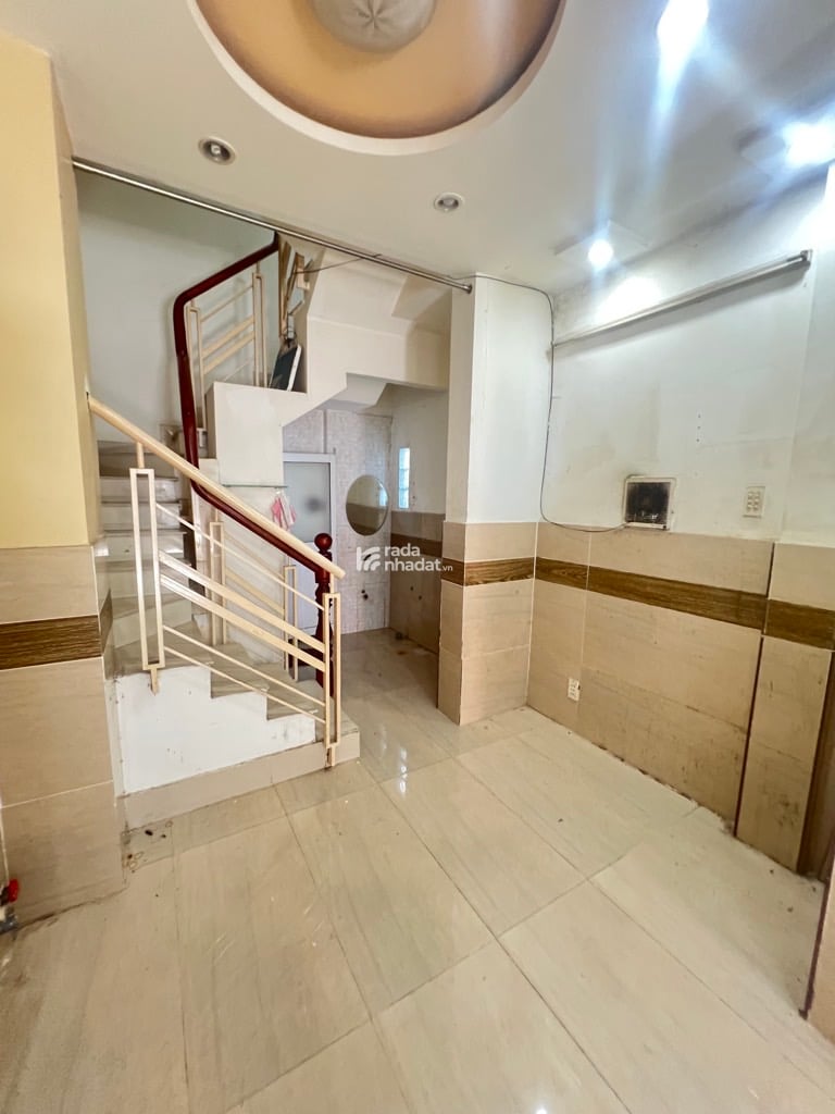 BÁN NHÀ HẺM 106,  HXH  HOÀI THANH, P. PHÚ ĐỊNH , QUẬN 8, 30M2