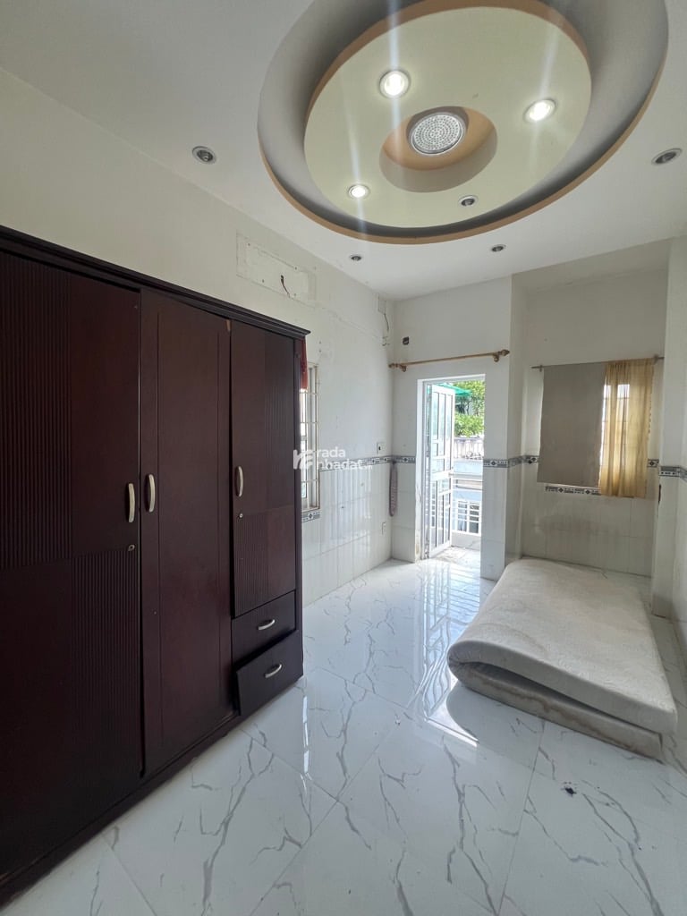 BÁN NHÀ HẺM 106,  HXH  HOÀI THANH, P. PHÚ ĐỊNH , QUẬN 8, 30M2