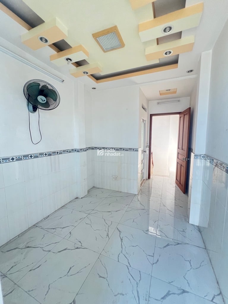 BÁN NHÀ HẺM 106,  HXH  HOÀI THANH, P. PHÚ ĐỊNH , QUẬN 8, 30M2
