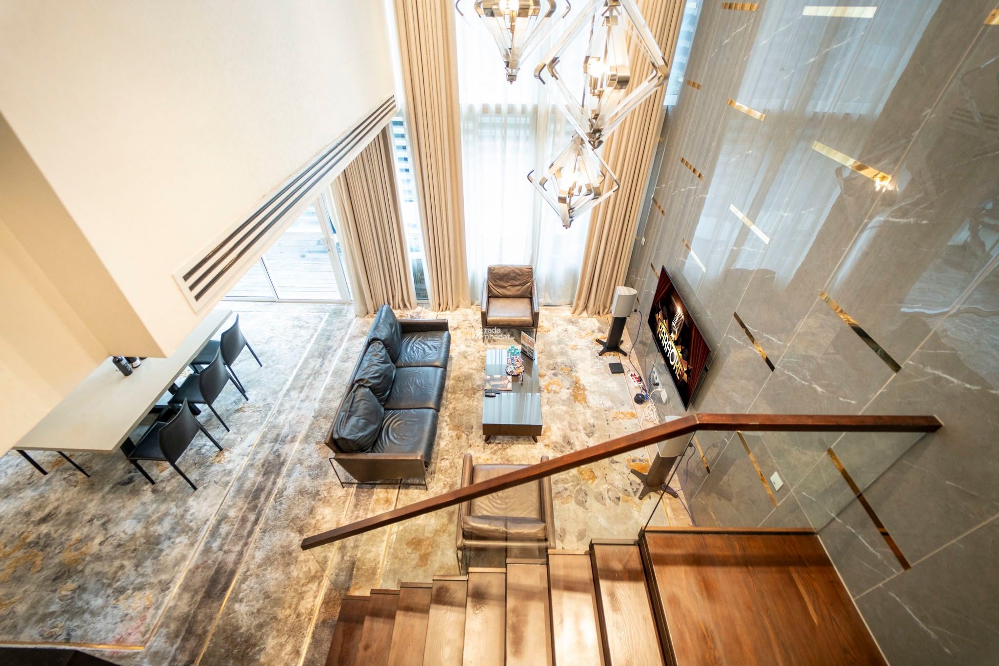 Gấp bán nhanh - giảm 2 tỷ - căn hộ duplex Serenity sky villa - 160m2