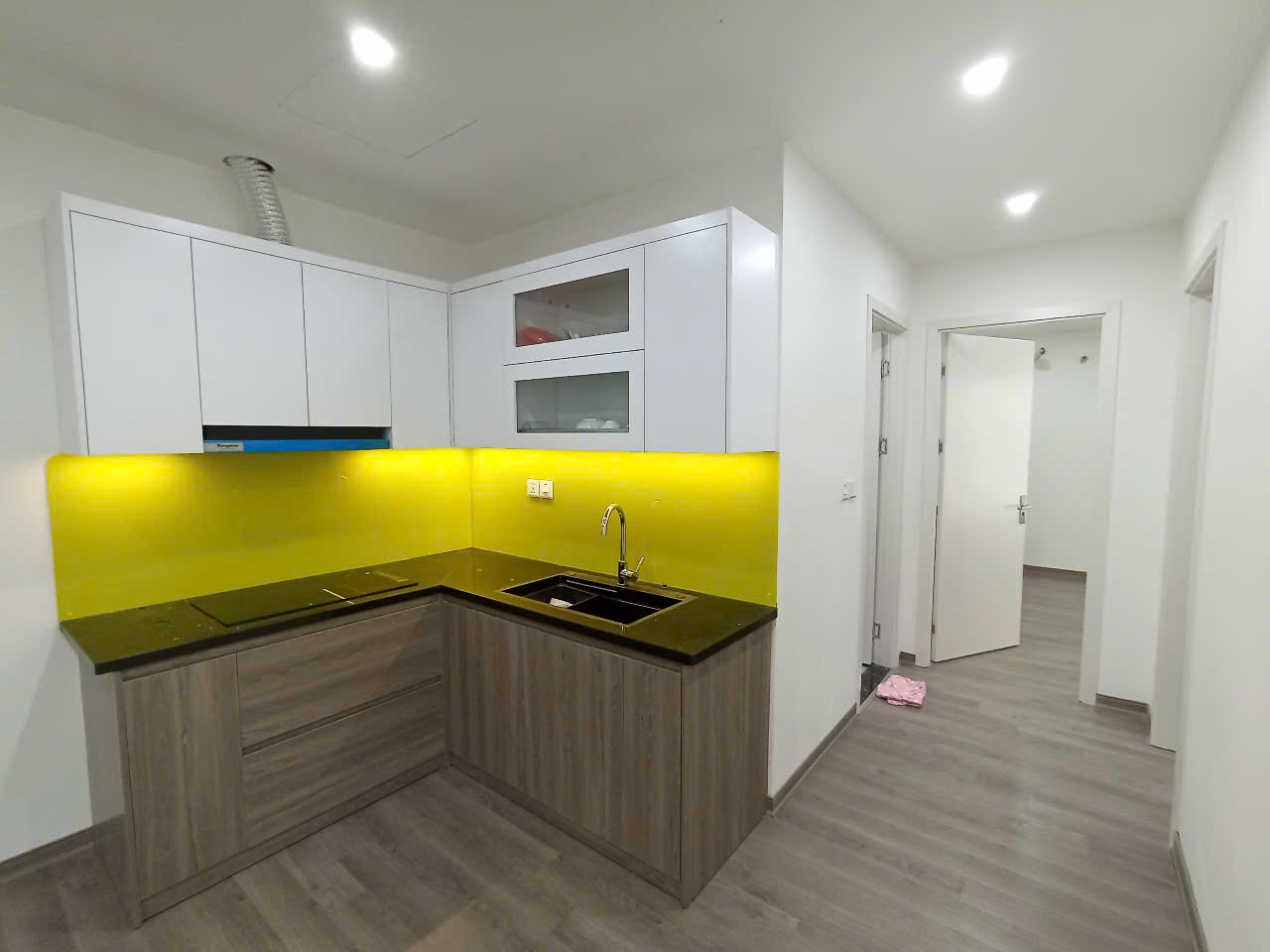 Bán căn hộ Athena pháp vân 67m giá bán 65tr/m đồ cơ bản 2 ngủ 2wc 2 ban công