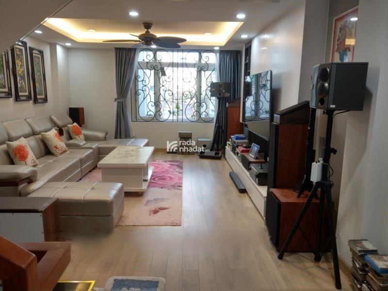 Nhỉnh 9 tỷ có nhà đẹp 5 lầu mới 100% Quang Trung 63m2 ngang 4.2m ngay Mercedes tặng NT 