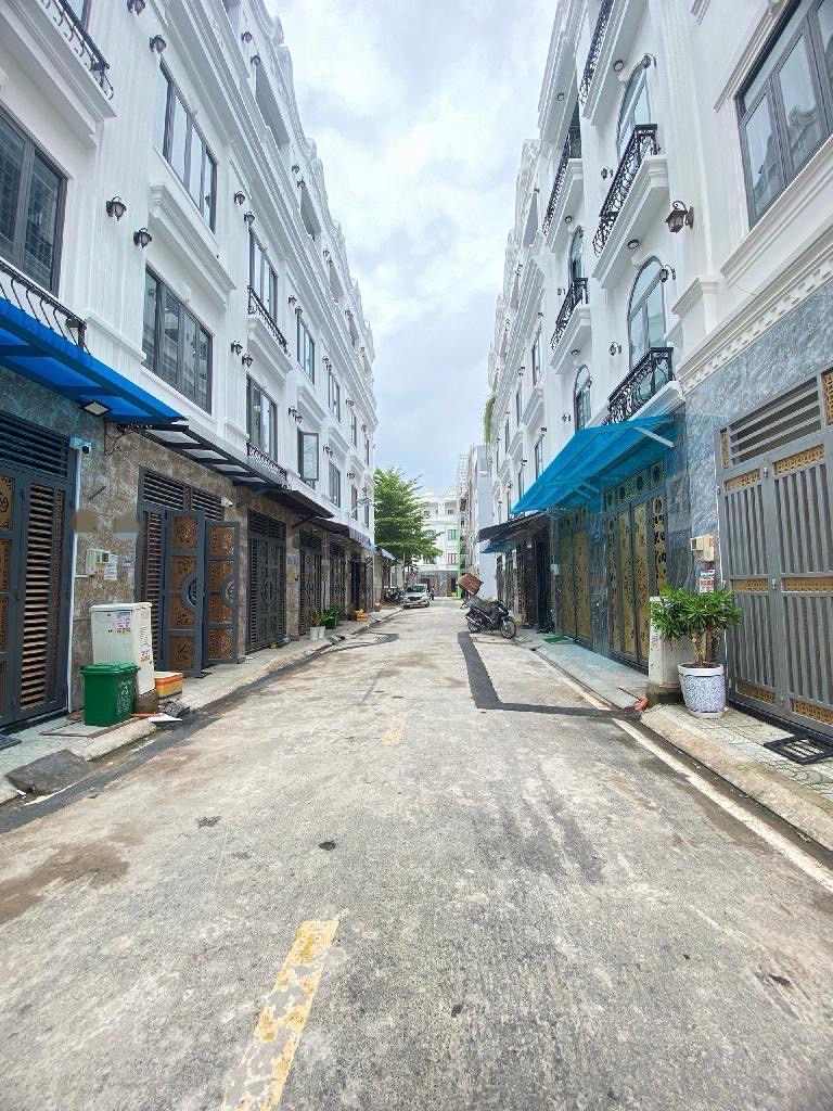 BÌNH TÂN HẺM Ô TÔ - NHÀ ĐẸP 4 TẦNG FULL NỘI THẤT 