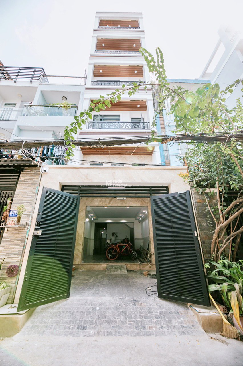 Bán CHDV 5 lầu hẻm xe hơi đường Tám Danh Phường 4 Quận 8