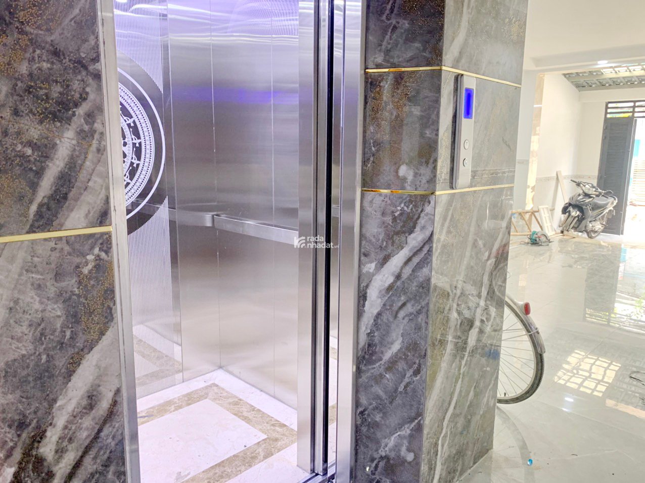 Bán CHDV 5 lầu hẻm xe hơi đường Tám Danh Phường 4 Quận 8