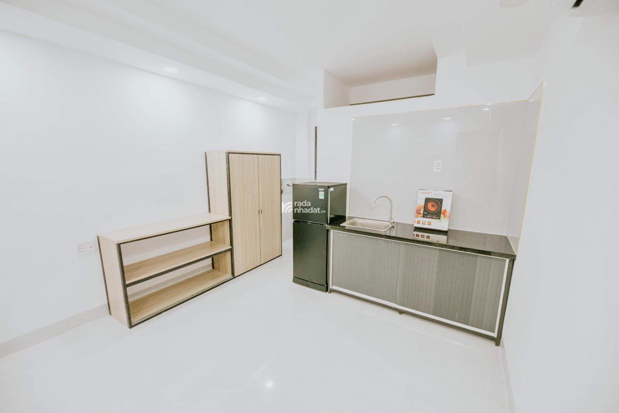 Bán CHDV 5 lầu hẻm xe hơi đường Tám Danh Phường 4 Quận 8