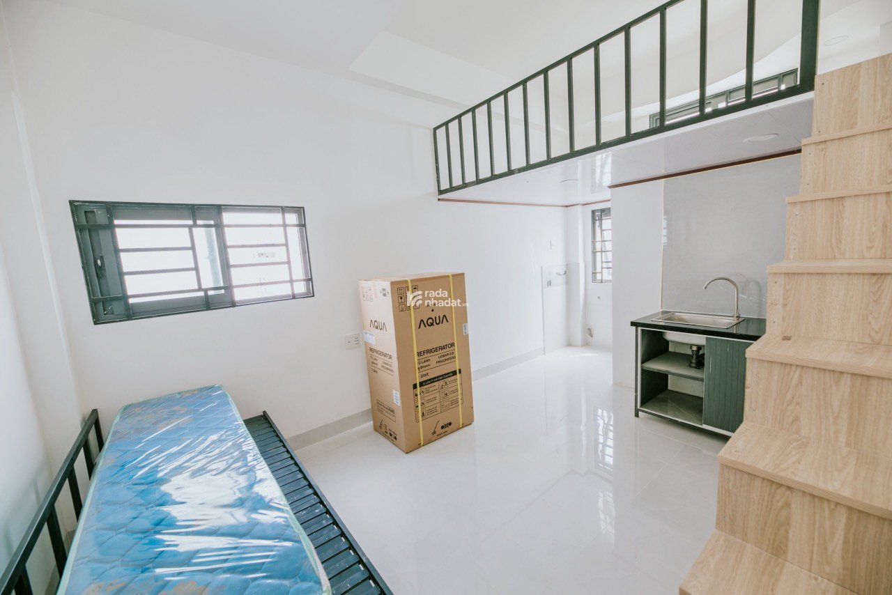 Bán CHDV 5 lầu hẻm xe hơi đường Tám Danh Phường 4 Quận 8