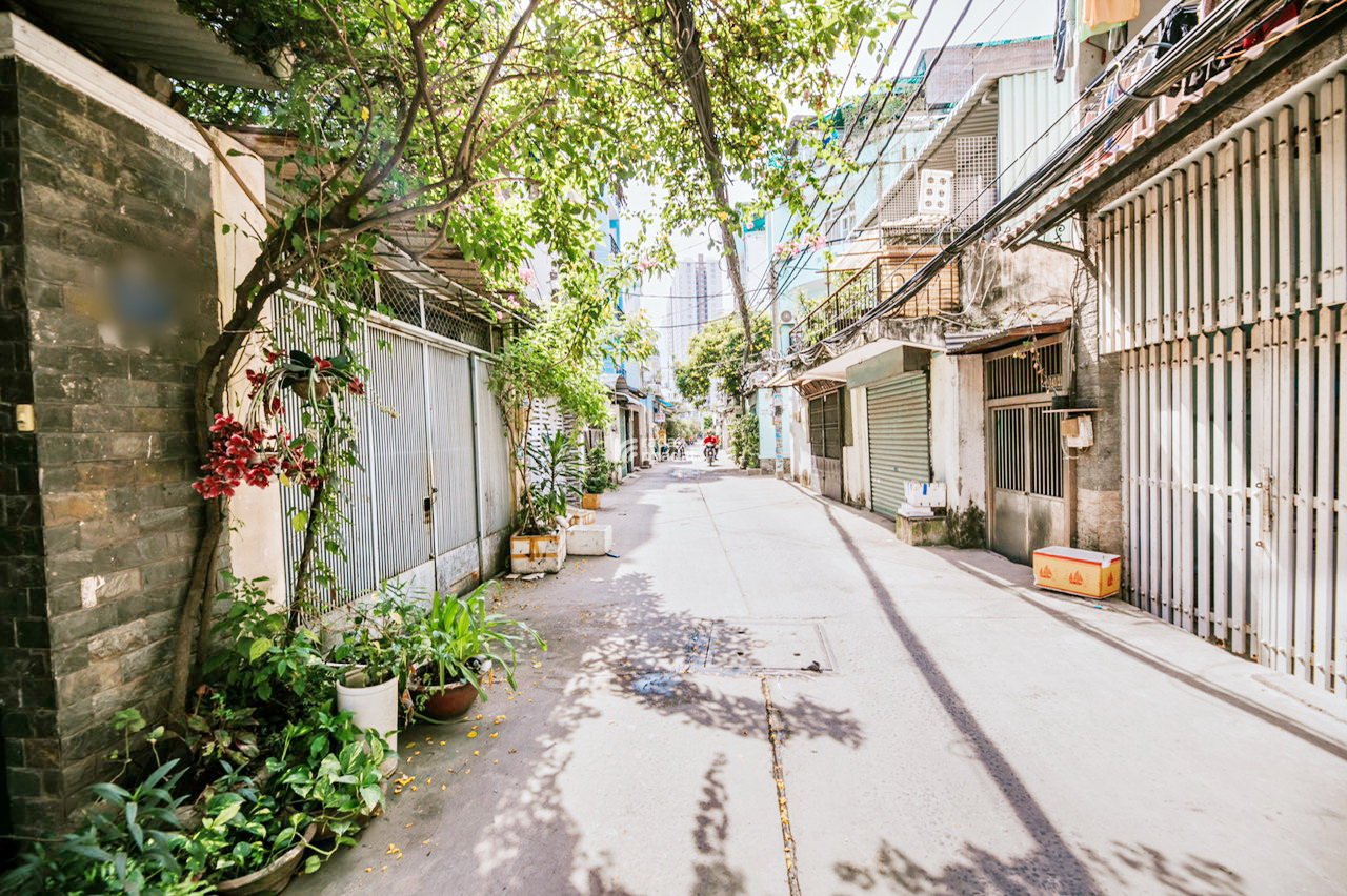 Bán CHDV 5 lầu hẻm xe hơi đường Tám Danh Phường 4 Quận 8