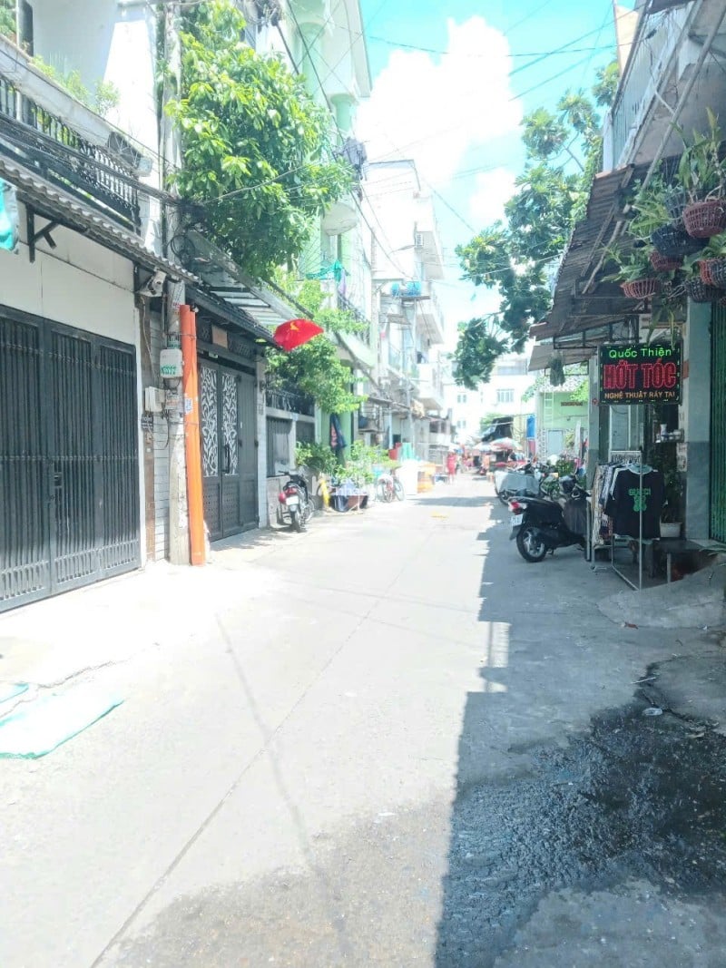 Bán nhà hẻm 8m Nguyễn Quý Anh-ngang 8m-4PN-nhầ mới-sổ vuông-khu dân trí-an ninh