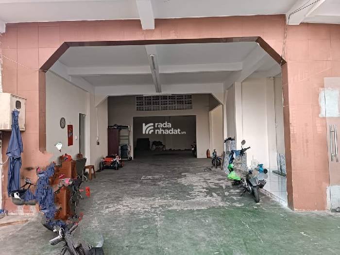 TÂN PHÚ - NHÀ XƯỞNG HẺM XE TẢI ĐƯỜNG LŨY BÁN BÍCH, DT 820 M2 (33x25) NỞ HẬU GIÁ 59 TỶ.