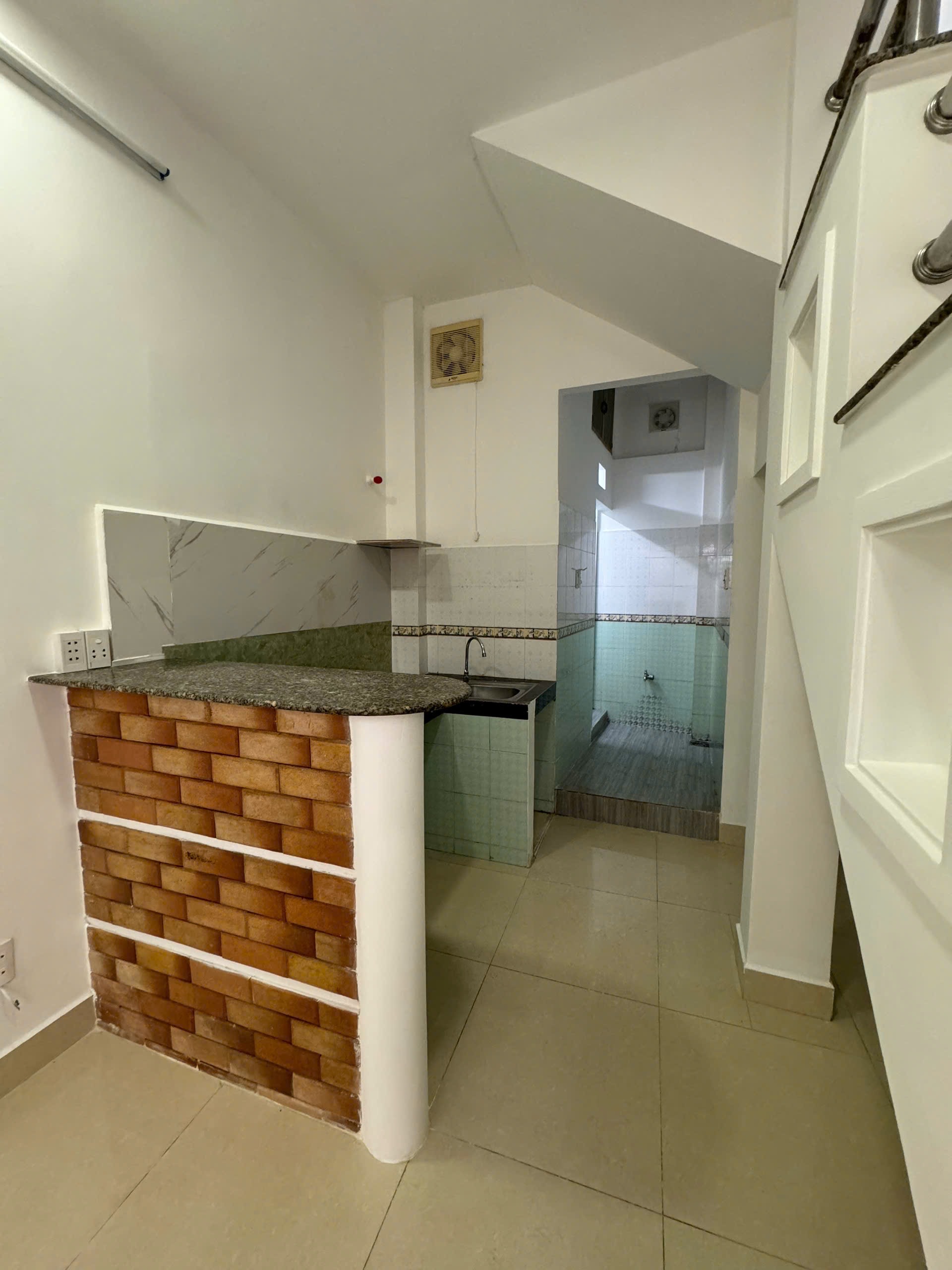 BÁN NHÀ HẺM PHẠM THẾ HIỂN P5 Q8 SÁT MẶT ĐƯỜNG