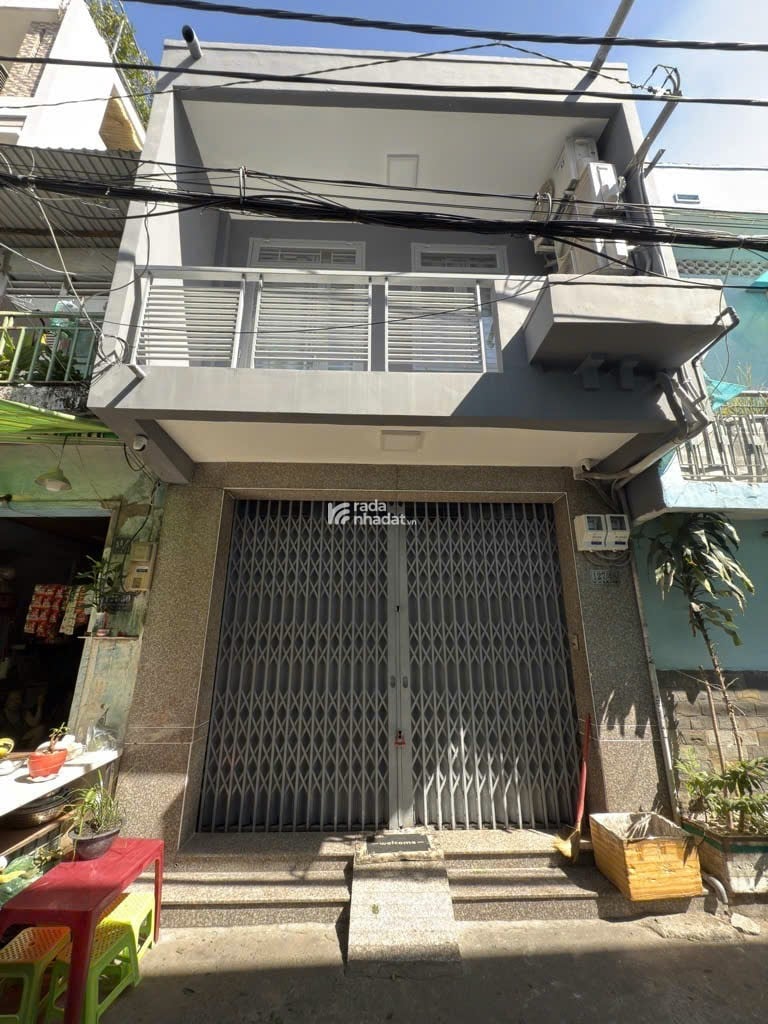 NHÀ ĐẸP GIÁ TỐT - HẺM XE HƠI - TẶNG FULL NỘI THẤT 