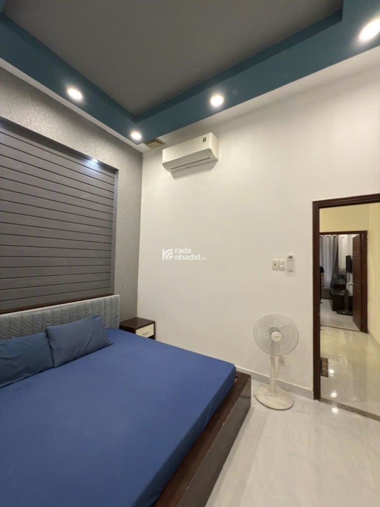 NHÀ ĐẸP GIÁ TỐT - HẺM XE HƠI - TẶNG FULL NỘI THẤT 