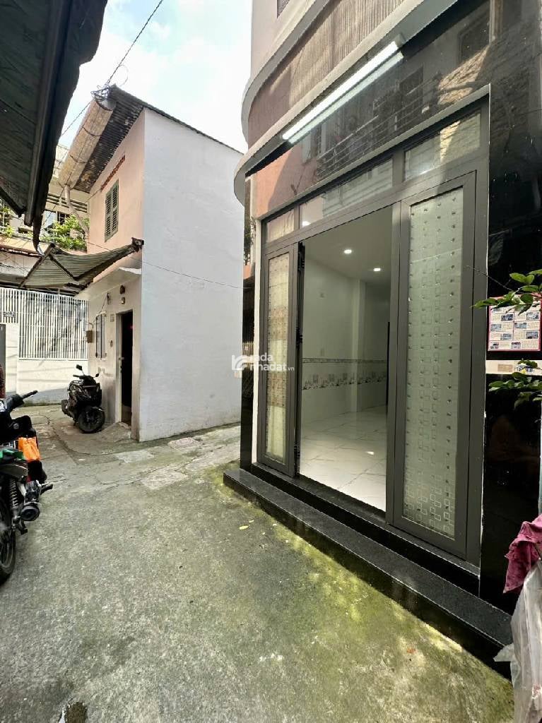 4 TẦNG - NGAY TRUNG TÂM Q10 - 26M2 - HẺM THÔNG - 4PN - LÝ THÁI TỔ - P.VƯỜN LÀI - Q10 -  5 TỶ 880