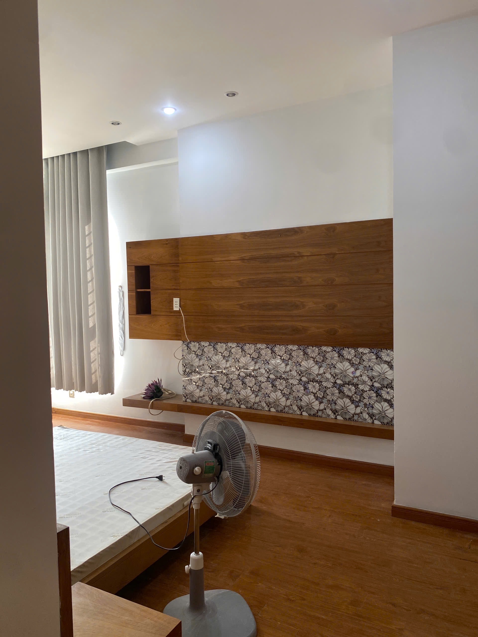 Bán nhanh CHCC ERATOWN 97m2 3PN 2WC