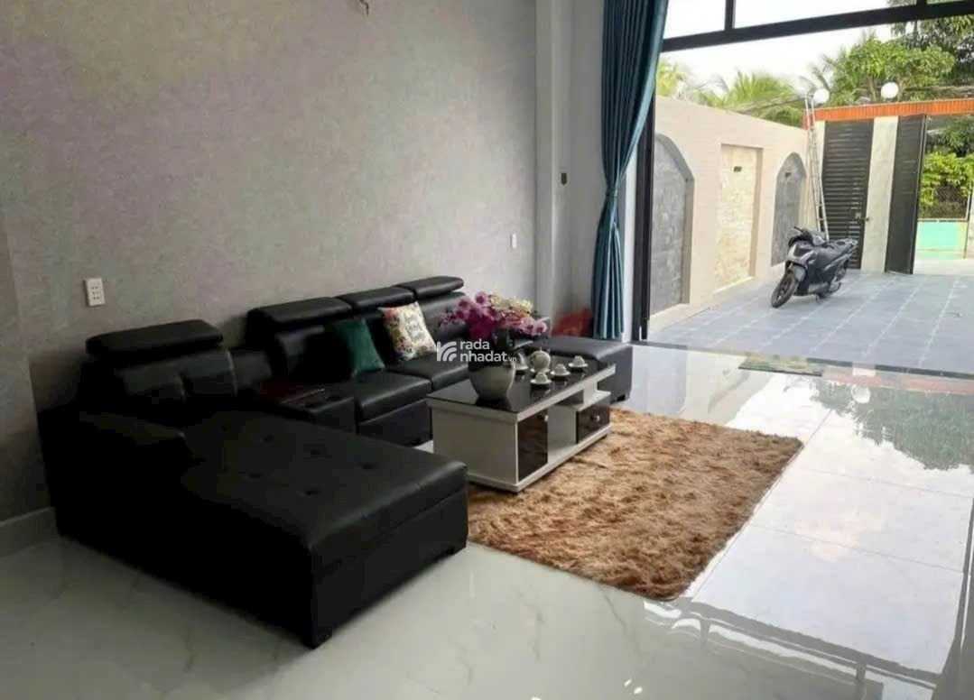 Cần bán gấp Nhà gần chợ Bình Chánh. Giá 839 triệu 