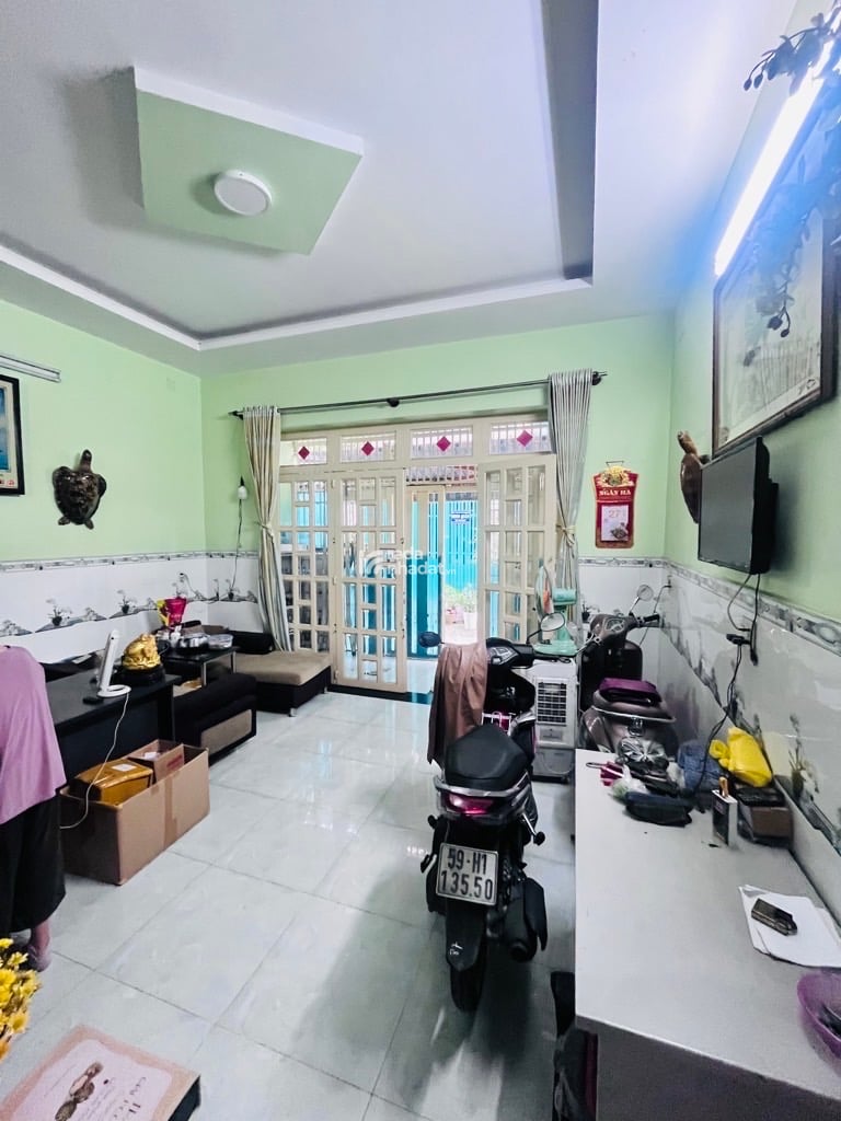 NHÀ ĐƯỜNG TÂY LÂN 58.4 M2GIÁ CHỈ CÓ 4.7 TỶ. NGAY CHỢ RẤT TIỆN CHO VIỆC KINH DOANH.GẦN TRƯỜNG HỌC.GẦ