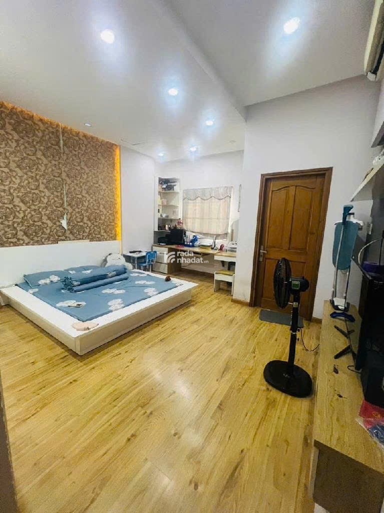 Tân Sơn Nhì, Tân Phú 58m2, hẻm 8m, 2 tầng, giá rẻ