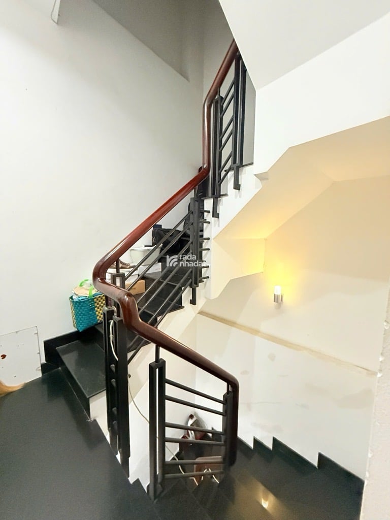 SIÊU PHẨM KHU VIP BÀNH VĂN TRÂN - TÂN BÌNH - 30 M2 - 5 TẦNG BTCT - 4 PN - NHỈNH 5 TỶ