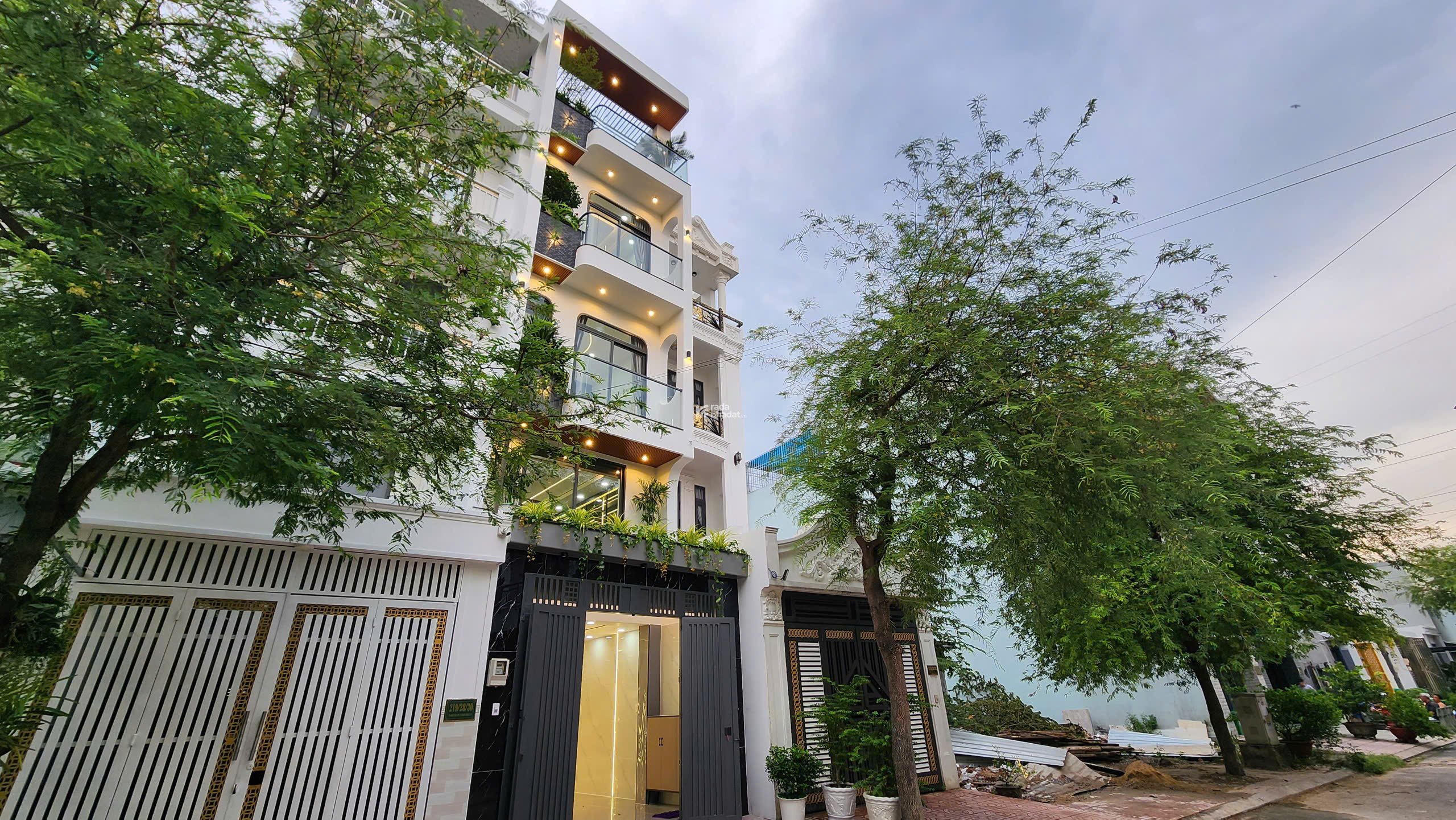 SIÊU PHẨM NHÀ PHỐ - GẦN NGÃ TƯ TÔ NGỌC VÂN - QL 1A, KDC YÊN TĨNH
