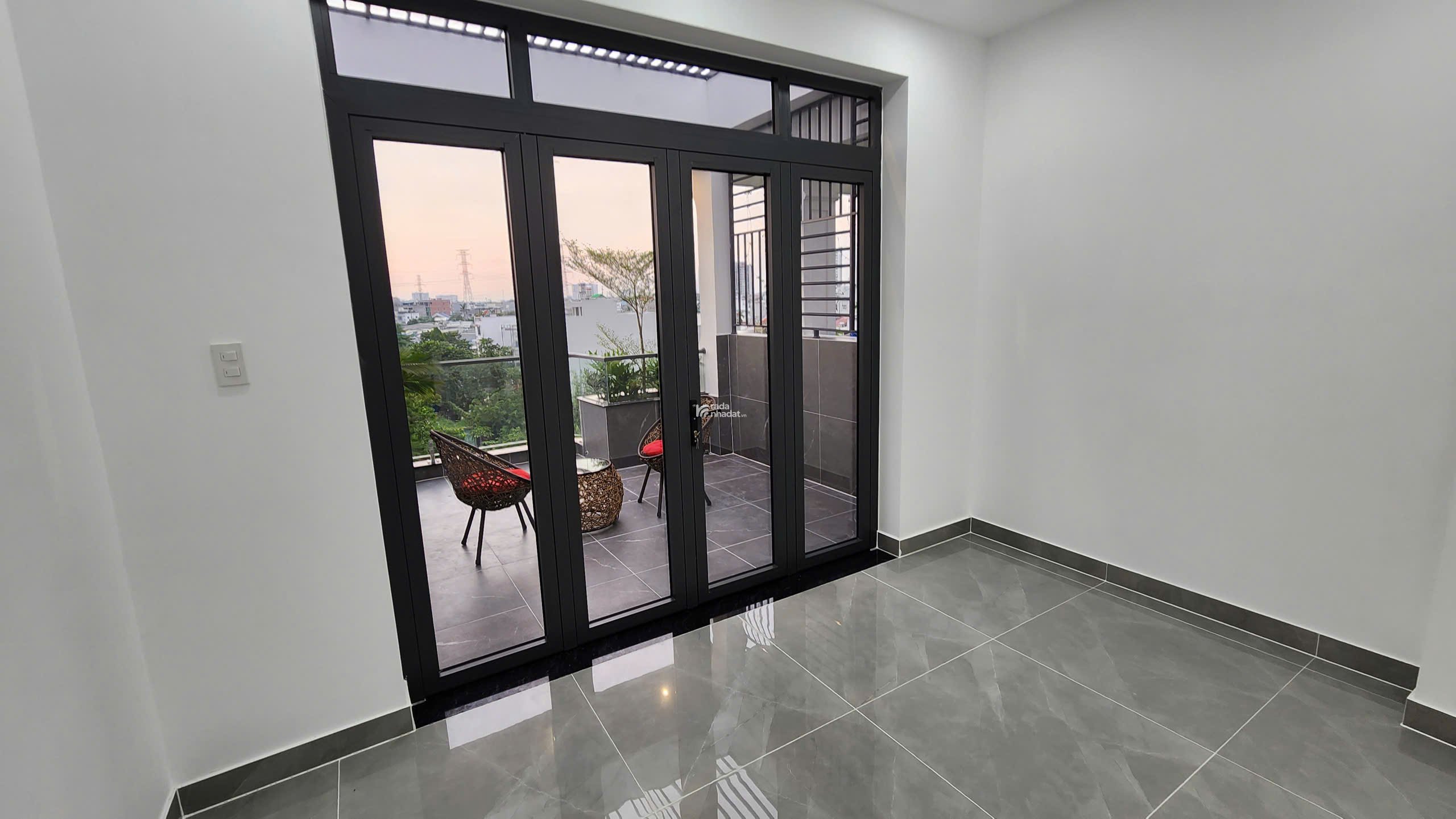 SIÊU PHẨM NHÀ PHỐ - GẦN NGÃ TƯ TÔ NGỌC VÂN - QL 1A, KDC YÊN TĨNH