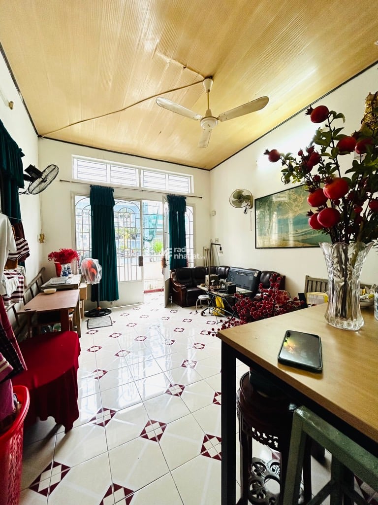 HUỲNH TẤN PHÁT TÂN THUẬN ĐÔNG QUẬN 7 DT: 4.2*15M- 6 TỶ 5