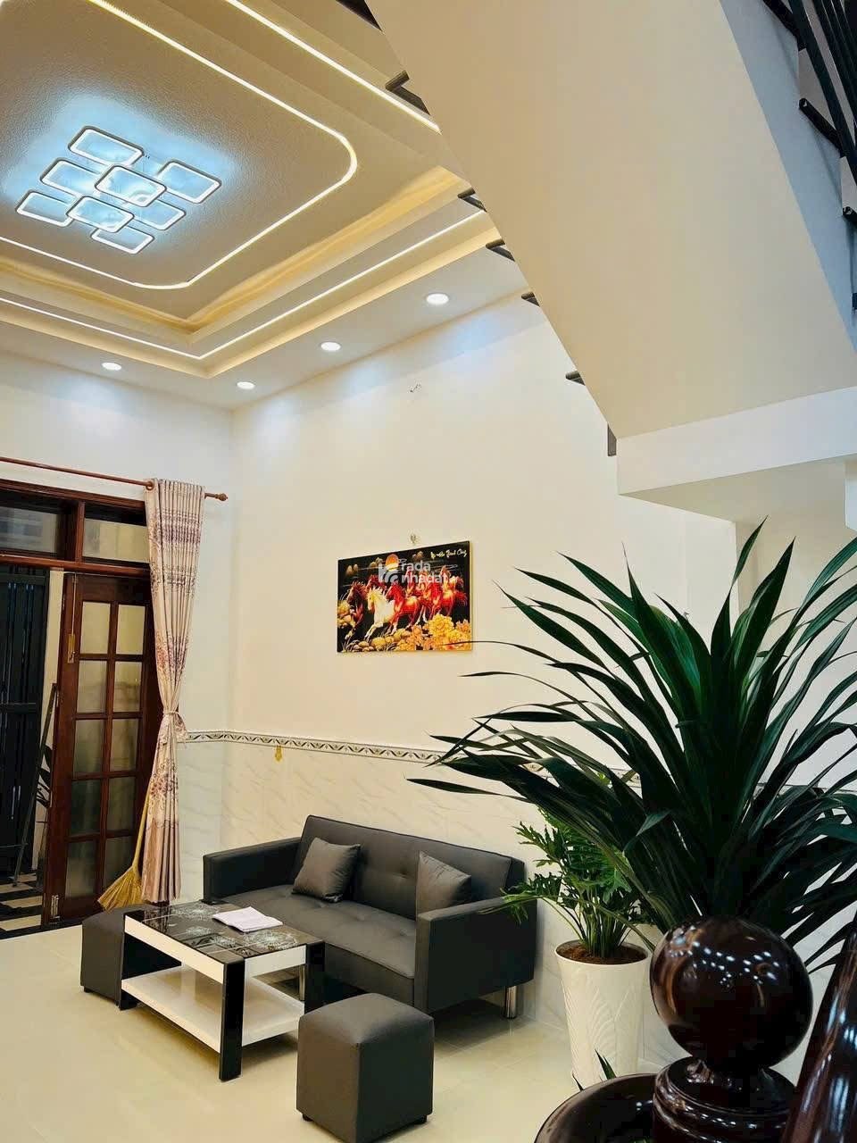 CHÍNH CHỦ BÁN NHÀ PHỐ 1TRỆT 1LẦU  TỈNH LỘ 826 CẦN ĐƯỚC LONG AN  100m3 GIÁ CHỈ 2TỶ9 SHR