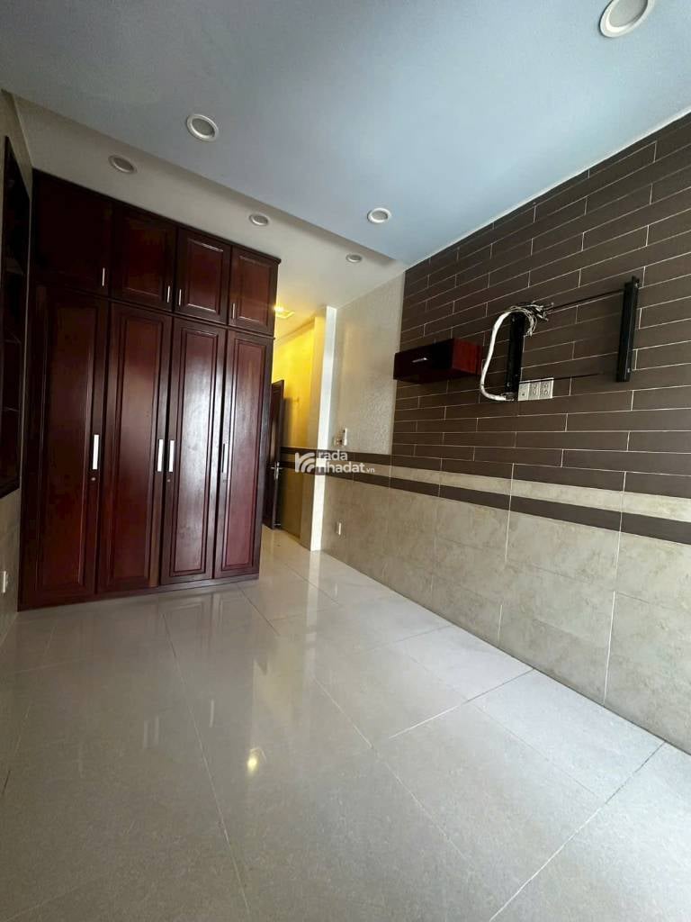 Chính Chủ Bán Nhà Mặt Tiền Nhật Tảo, Phường Diên Hồng, Quận 10 ( Phường 8 cũ )
