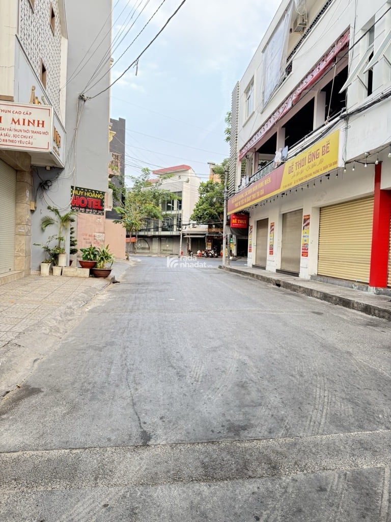 LÔ ĐẤT LỚN -MT KHU BÀU CÁT -P.13- TÂN BÌNH- DT: 864M2 - 60 TỶ